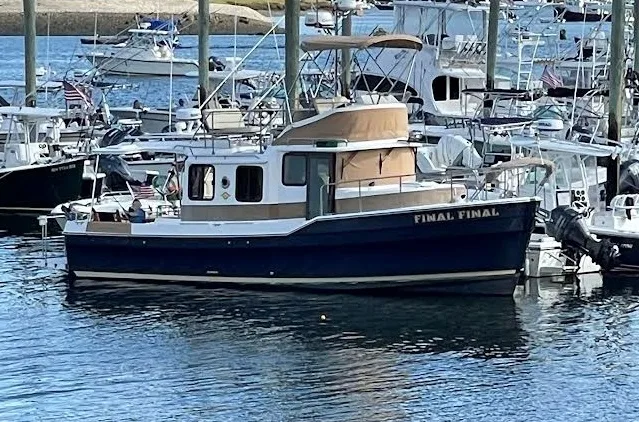 2019 R31cb Lux At Dock 2 Cr